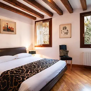 renato-apartment-venice.hotelinveneto.com/
